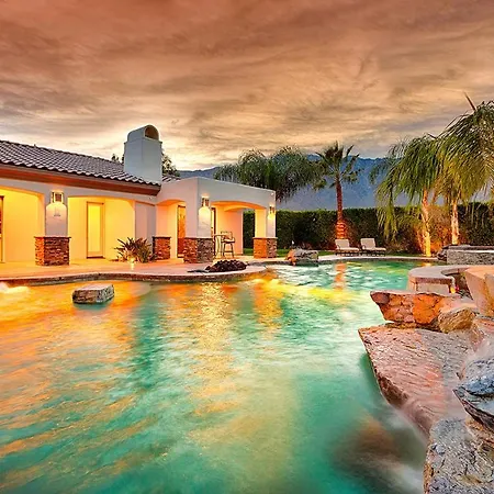 Exclusive, Upscale Palm Springs Estate With 5-Star Amenities Villa